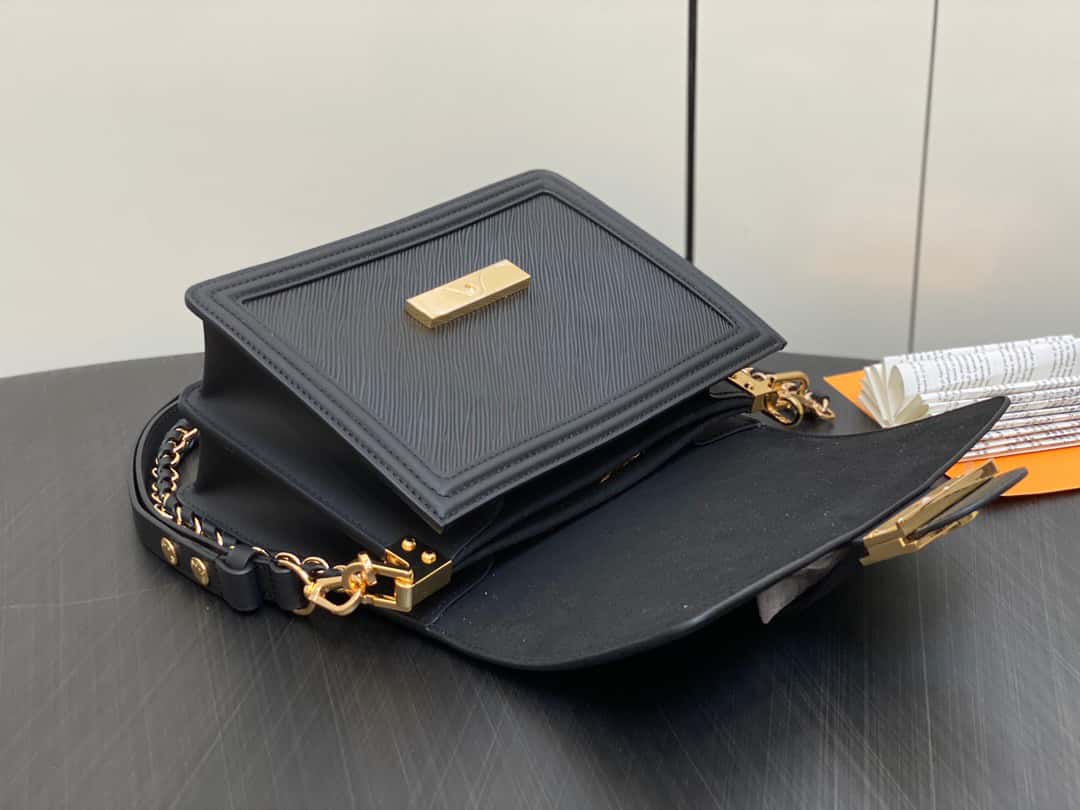 Louis Vuitton 2WAY Chain Leather Shoulder Bags