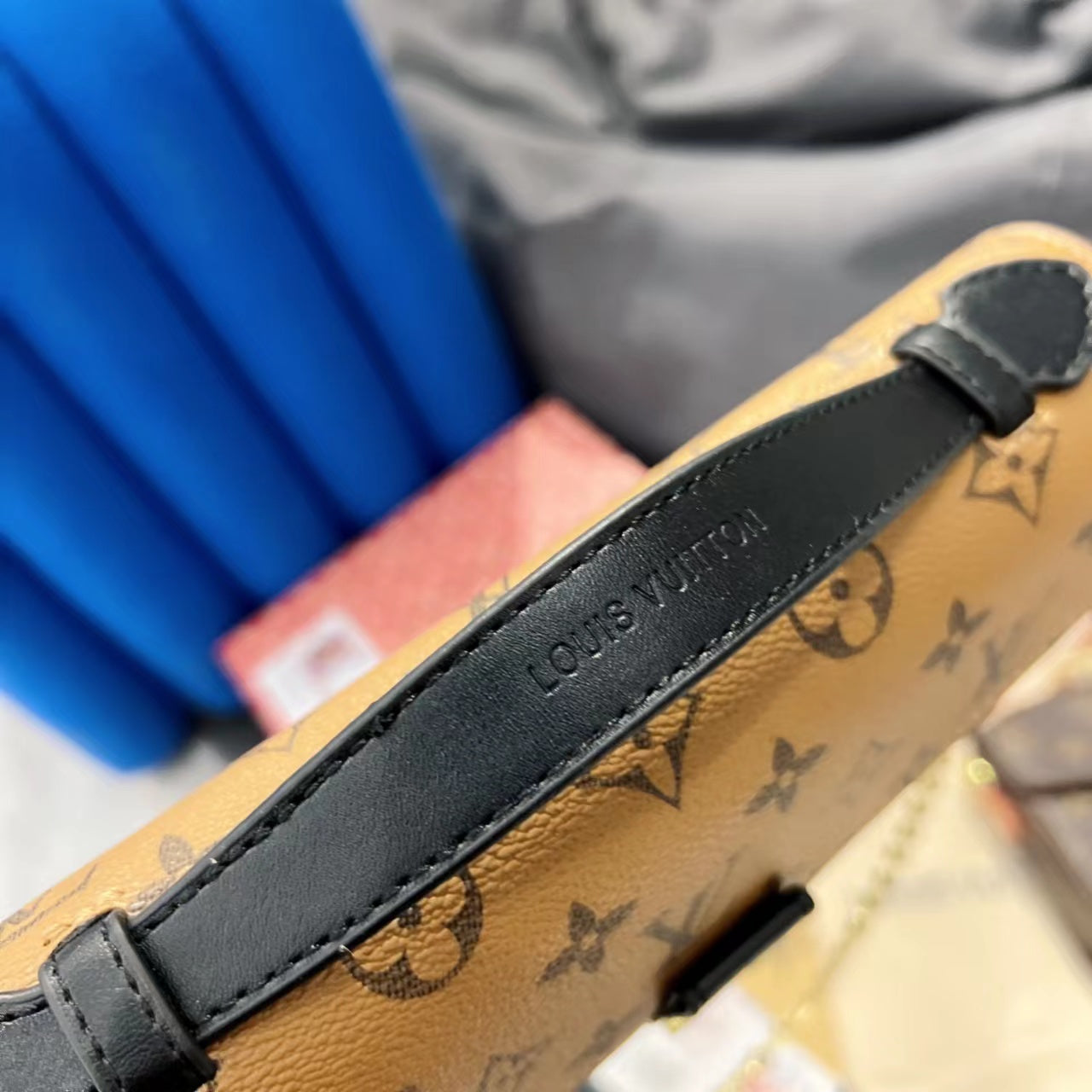 Lo vu messenger bag with long shoulder strap